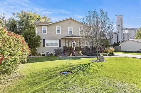 104 W Cottage St, Sheldon, IL 60966 photo 3