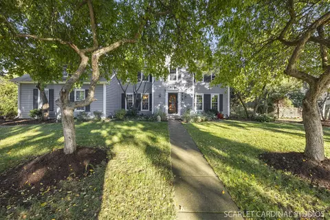 856 Cardiff Rd, Naperville, IL 60565