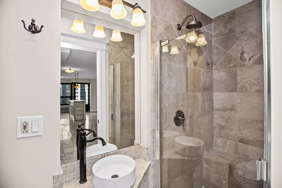 Bath - 30 E Huron St #907, Chicago, IL 60611 photo 2 of 2