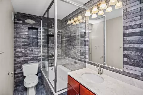 Bath - 30 E Huron St #907, Chicago, IL 60611 photo 1 of 2