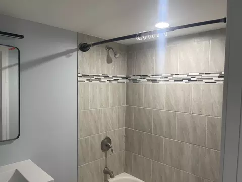 Bath - 616 E 90th St, Chicago, IL 60619 photo 3 of 4