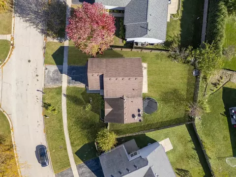714 Casey Ln, Harvard, IL 60033 photo 3