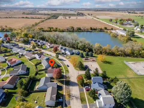 714 Casey Ln, Harvard, IL 60033 photo 5