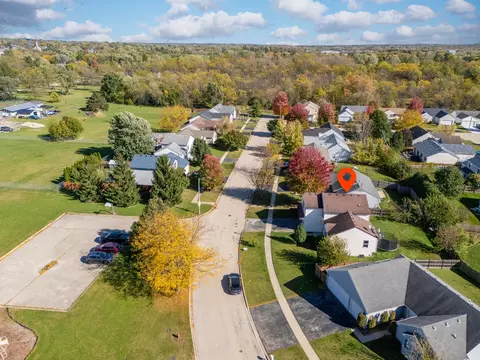 714 Casey Ln, Harvard, IL 60033 photo 4
