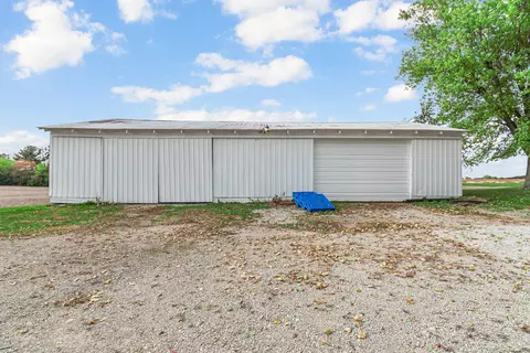 Exterior - 1007 W Corning Rd, Beecher, IL 60401 photo 4 of 5