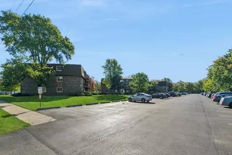 Exterior - 19300 Wolf Rd #2, Mokena, IL 60448 photo 4 of 4