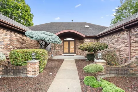 703 Newcastle Ln, Prospect Heights, IL 60070