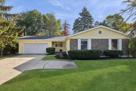 53 N Mclean Blvd, Elgin, IL 60123