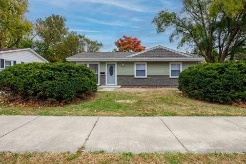 1006 Empire St, Bloomington, IL 61701