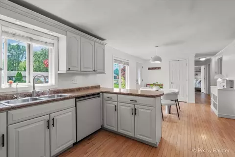 Kitchen - 3500 Biscayne Rd, Mchenry, IL 60050 photo 3 of 4