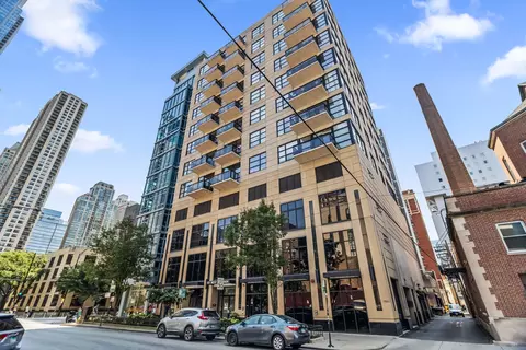 101 W Superior St #1101, Chicago, IL 60654