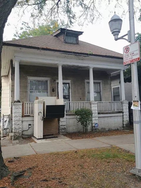 7928 S Dobson Ave, Chicago, IL 60619