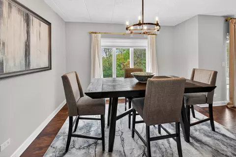 Dining - 555 S River Rd #301, Des Plaines, IL 60016 photo 1 of 2