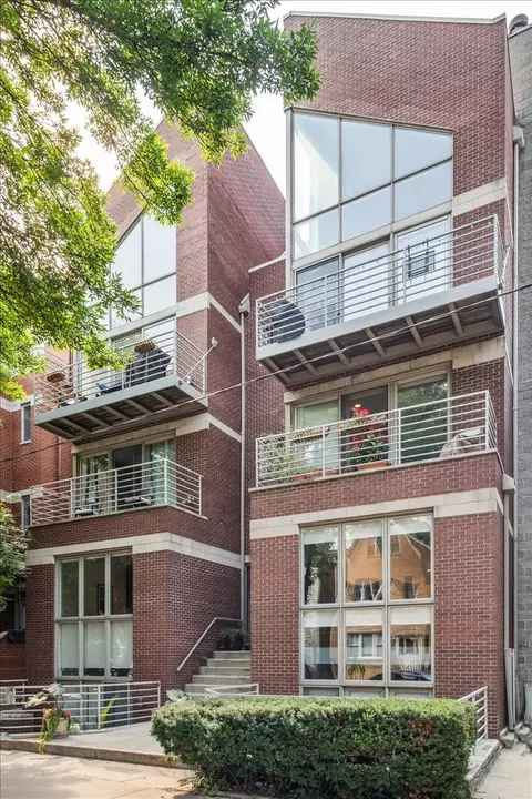 854 N Marshfield Ave #3N, Chicago, IL 60622
