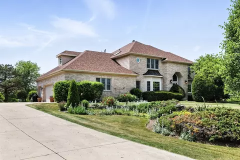 14 N924 White Pines Ln, Hampshire, IL 60140
