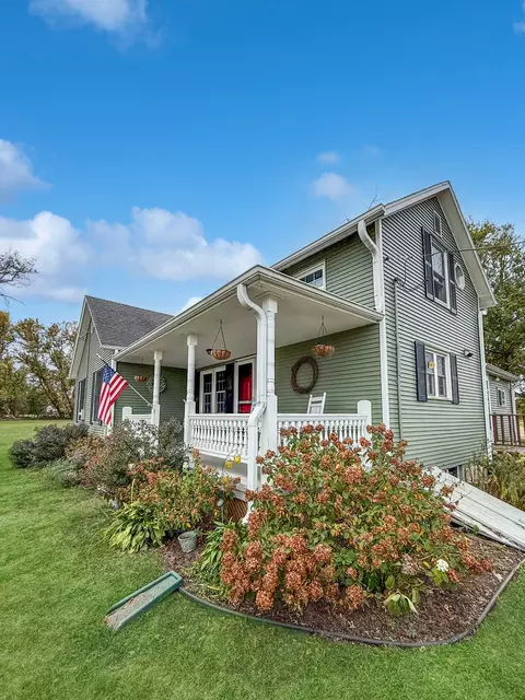 30789 5 Points Rd, Kingston, IL 60145