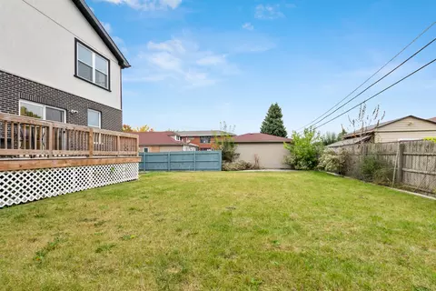 Exterior - 7727 S Roberts Rd, Bridgeview, IL 60455 photo 7 of 8