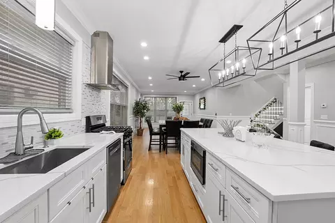 Kitchen - 7727 S Roberts Rd, Bridgeview, IL 60455 photo 3 of 4