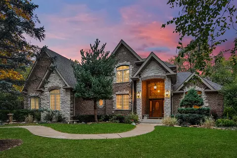 209 Linden Oaks Ln, New Lenox, IL 60451