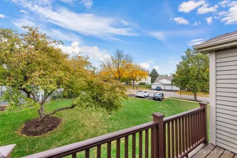 Exterior - 1023 Berkshire Ct #C, Elgin, IL 60120 photo 3 of 8