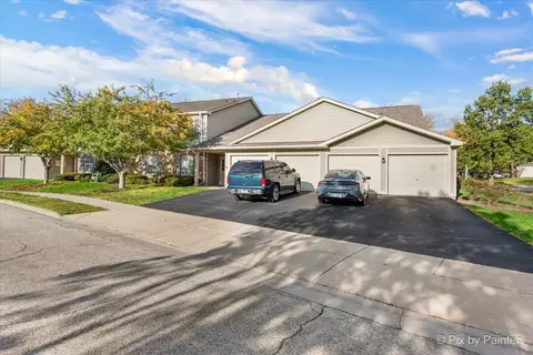 Exterior - 1023 Berkshire Ct #C, Elgin, IL 60120 photo 5 of 8