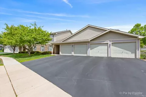 Exterior - 1023 Berkshire Ct #C, Elgin, IL 60120 photo 1 of 8