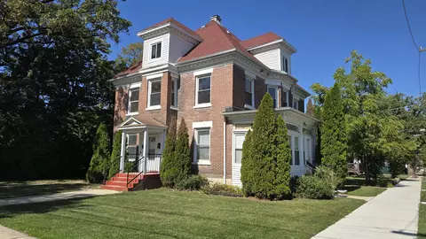 63 Hickory St, Chicago Heights, IL 60411