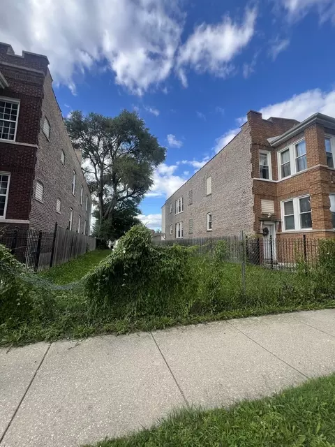 4918 W Monroe St, Chicago, IL 60644