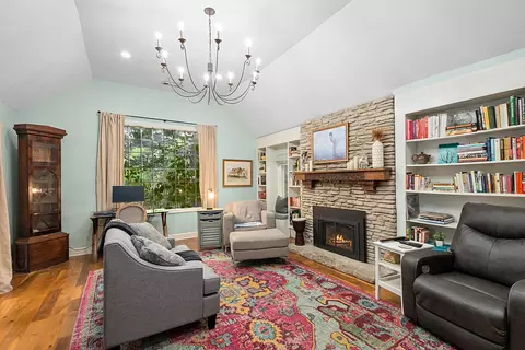 Living - 701 E 7th St, Lockport, IL 60441 photo 1 of 3