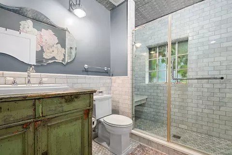 Bath - 701 E 7th St, Lockport, IL 60441 photo 1 of 2