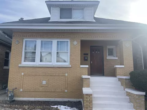 5631 W Cornelia Ave, Chicago, IL 60634