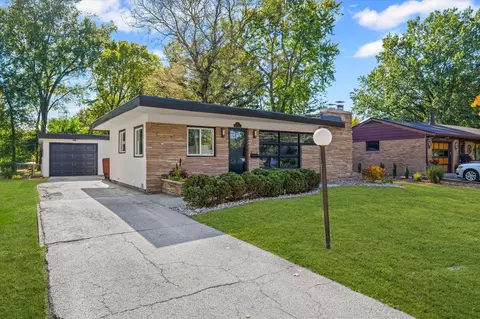 Exterior - 731 Dale St, Normal, IL 61761 photo 2 of 6