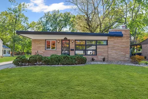 Exterior - 731 Dale St, Normal, IL 61761 photo 3 of 6