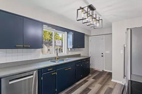 Kitchen - 731 Dale St, Normal, IL 61761 photo 3 of 4