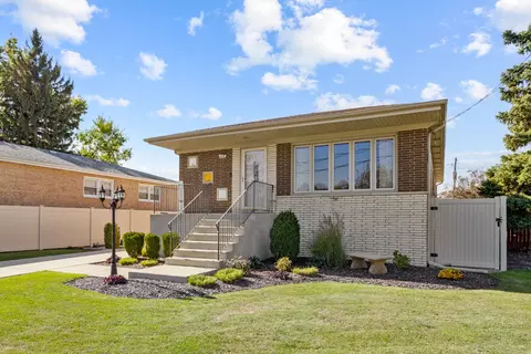 9208 Nashville Ave, Oak Lawn, IL 60453