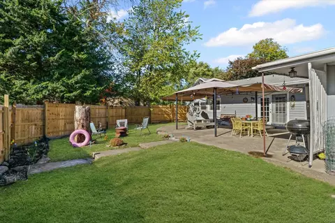 Exterior - 133 W William St, Bement, IL 61813 photo 6 of 7