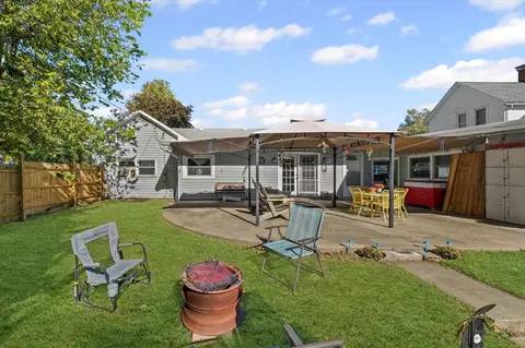 Exterior - 133 W William St, Bement, IL 61813 photo 5 of 7