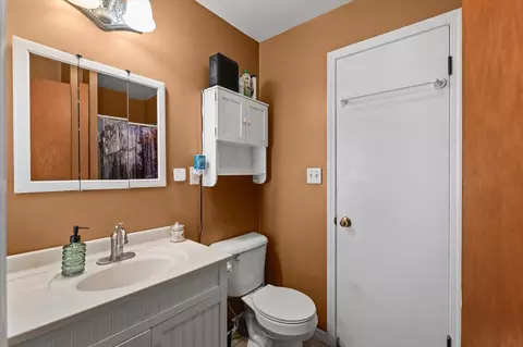 Bath - 133 W William St, Bement, IL 61813 photo 3 of 3