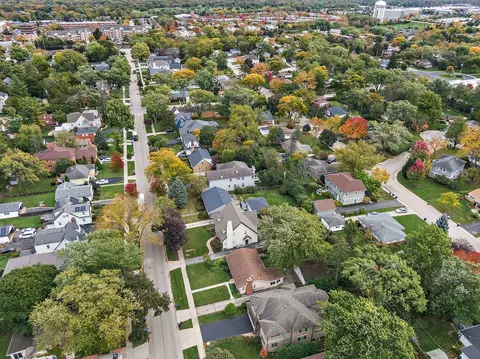 View/Area - 1027 Central Ave, Deerfield, IL 60015 photo 9 of 14
