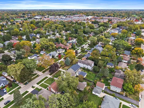 View/Area - 1027 Central Ave, Deerfield, IL 60015 photo 11 of 14