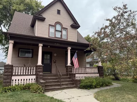 1015 13th St, Rockford, IL 61104