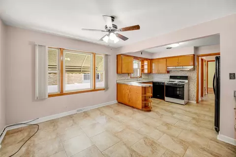 Kitchen - 7106 W Devon Ave, Chicago, IL 60631 photo 4 of 4