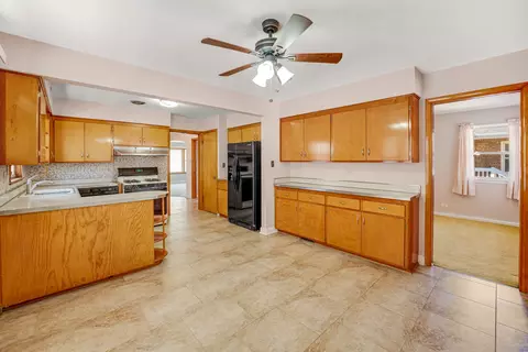 Kitchen - 7106 W Devon Ave, Chicago, IL 60631 photo 3 of 4