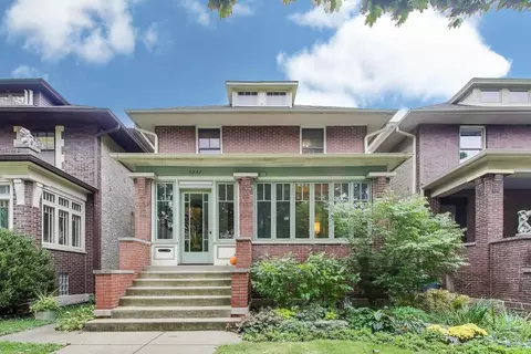 5247 N Wayne Ave, Chicago, IL 60640