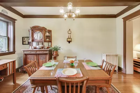 Dining - 5247 N Wayne Ave, Chicago, IL 60640 photo 2 of 2