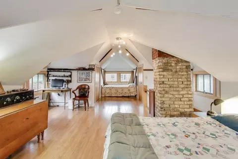 Bedroom - 5247 N Wayne Ave, Chicago, IL 60640 photo 5 of 6