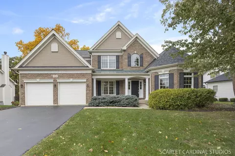 332 Western Dr, North Aurora, IL 60542