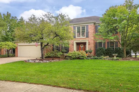 2042 Wexford Cir, Wheaton, IL 60189