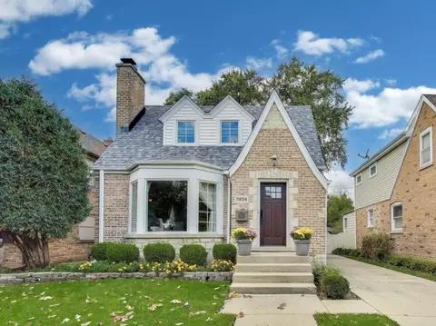 7404 N Overhill Ave, Chicago, IL 60631