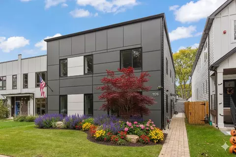 Exterior - 1126 Pitner Ave, Evanston, IL 60202 photo 5 of 6